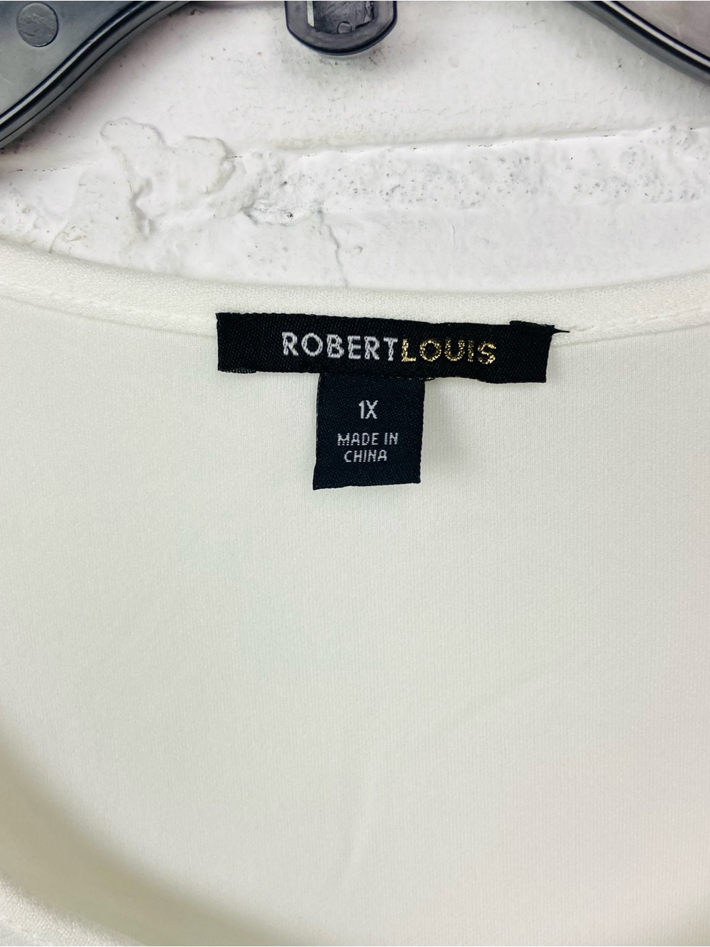 Robert Louis White Sleeveless Studded Wave-Pattern Tank size 1X - Picture 10 of 13